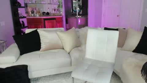 Snapshot of blonde_riderxxx chatting on July 2026 11:32:02 PM Blonde Rider online show from July 2026 11:32:02 PM