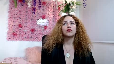 Snapshot of blonde_squirt_ chatting on December 2024 02:48:02 PM blonde_squirt_ online show from December 2024 02:48:02 PM