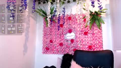 Snapshot of blonde_squirt_ chatting on December 2024 05:07:02 PM blonde_squirt_ online show from December 2024 05:07:02 PM