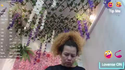 blonde_squirt_ online show from January 2026 10:41:02 AM