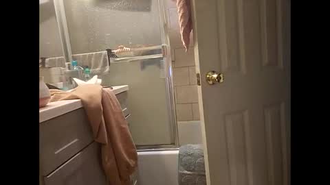 Gia  online show from January 2025 07:17:02 PM