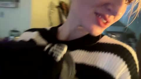 Gia  online show from November 2025 08:07:01 PM