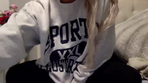 Blondebunnyx1 online show from January 2025 01:31:01 AM