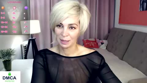 Snapshot of blondemommy_77 chatting on July 2026 04:05:01 PM Lola online show from July 2026 04:05:01 PM