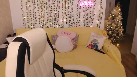 Snapshot of blondenatasha chatting on December 2024 05:15:02 PM Natasha online show from December 2024 05:15:02 PM