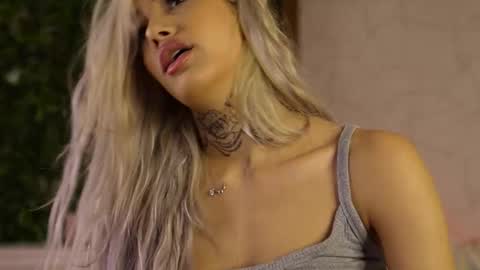 Snapshot of blondie_muller chatting on September 2025 07:36:01 PM blondie_muller online show from September 2025 07:36:01 PM