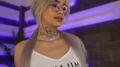 blondie_muller online show from November 2025 08:52:02 PM