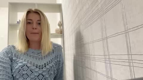 blondie_xoxoxo online show from September 2025 01:49:01 PM