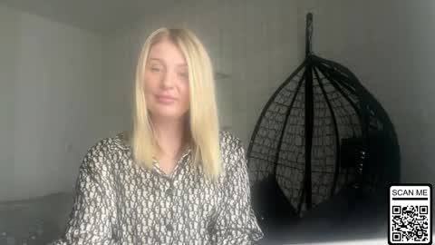 blondie_xoxoxo online show from April 2026 01:48:02 PM