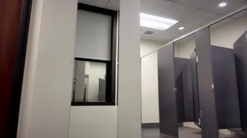 Snapshot of blondieblu89 chatting on January 2025 03:39:02 AM First Time College Boy online show from January 2025 03:39:02 AM