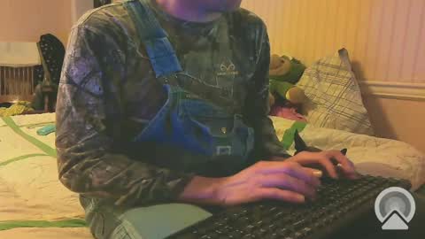 Snapshot of blondieblu89 chatting on February 2025 11:22:02 AM First Time College Boy online show from February 2025 11:22:02 AM