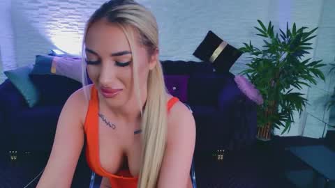 Kiki online show from April 2026 07:08:02 PM