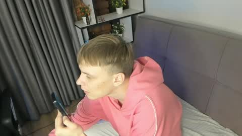 Alik online show from April 2026 10:23:02 PM