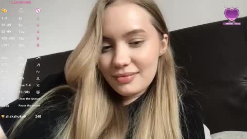 Snapshot of blondy_banny chatting on March 2026 05:14:02 AM Blondy bunny online show from March 2026 05:14:02 AM