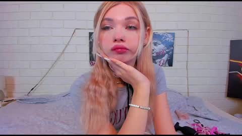 blondy_fina online show from October 2025 04:44:02 AM