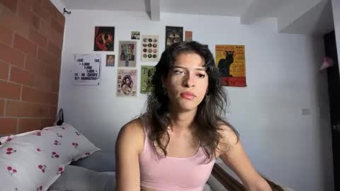 Snapshot of bloomingbella chatting on October 2025 03:51:02 AM Bella Bloom ts online show from October 2025 03:51:02 AM
