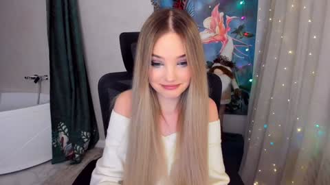 Snapshot of bloomingheart chatting on December 2024 02:18:01 AM Sophia online show from December 2024 02:18:01 AM