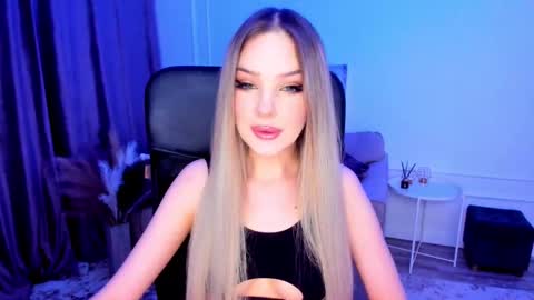 Snapshot of bloomingheart chatting on February 2025 10:31:01 PM Sophia online show from February 2025 10:31:01 PM
