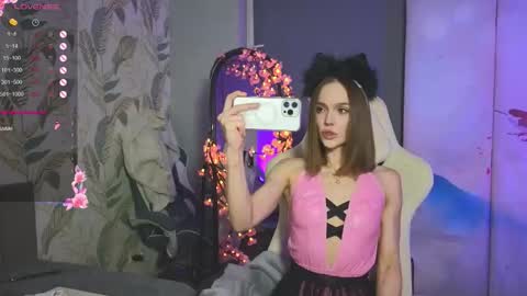 lucy  online show from September 2025 09:36:01 PM