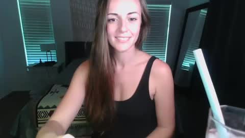 Sarah Zee online show from September 2025 05:34:02 PM