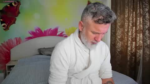 Nico online show from December 2025 07:03:01 AM