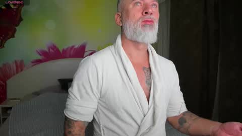 Nico online show from December 2025 05:14:01 AM