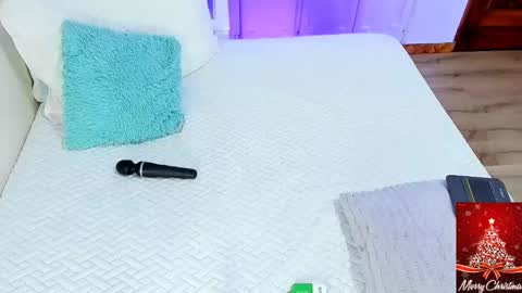 Snapshot of blue__style chatting on December 2024 09:28:02 AM blue__style online show from December 2024 09:28:02 AM