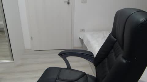 Juliet online show from February 2026 06:02:02 PM