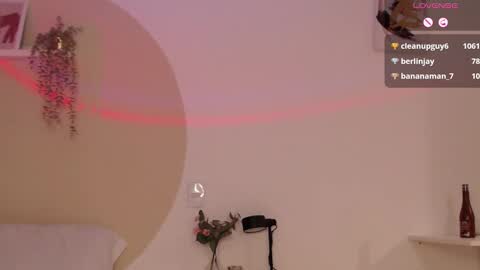 Snapshot of blue_nebula chatting on December 2024 04:38:01 AM Blue online show from December 2024 04:38:01 AM