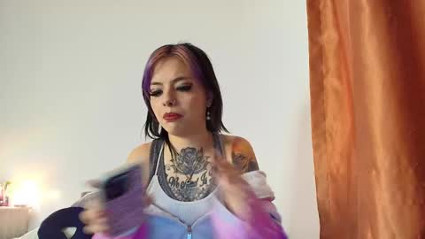 Alice bleu for friends  online show from December 2024 04:10:02 AM