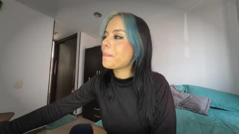 Alice bleu for friends  online show from January 2026 04:43:02 PM