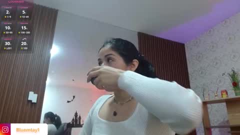 blue_tay1 online show from November 2025 12:06:02 PM