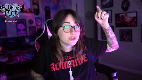 Blue online show from December 2024 04:31:02 AM