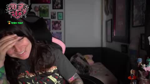 Blue online show from November 2025 01:04:02 AM