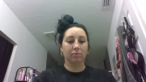 Snapshot of bluebabybunny563 chatting on August 2026 11:42:02 PM bluebabybunny563 online show from August 2026 11:42:02 PM