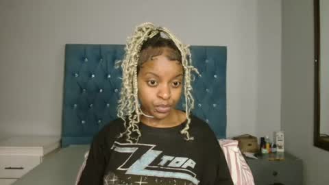 Snapshot of bluedi622952 chatting on June 2026 07:13:01 PM Tee online show from June 2026 07:13:01 PM