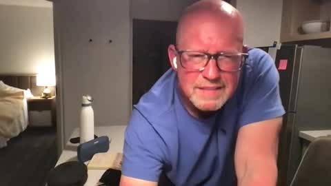 blueeyecowbow online show from March 2026 04:18:01 AM