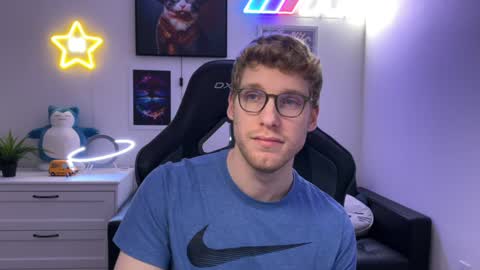 blueeyedtallguy online show from December 2024 01:08:01 AM