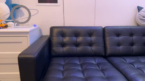 blueeyedtallguy online show from December 2024 01:07:01 AM