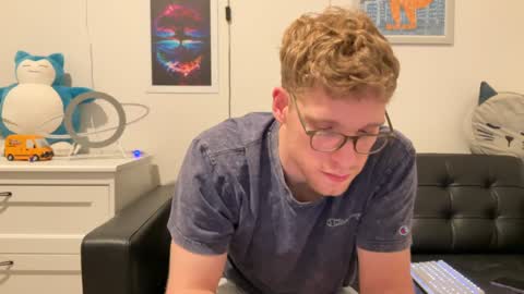 blueeyedtallguy online show from December 2024 02:42:02 AM