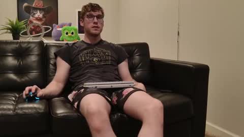 blueeyedtallguy online show from October 2025 01:25:02 AM