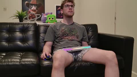 blueeyedtallguy online show from October 2025 01:03:02 AM