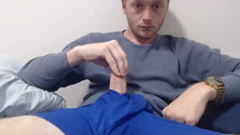 blue eyed twink online show from February 2026 05:22:02 AM