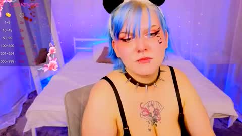 Hi my name is Lunaray online show from September 2025 02:04:02 AM