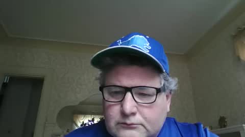 bluemoose70 online show from April 2026 07:23:02 PM