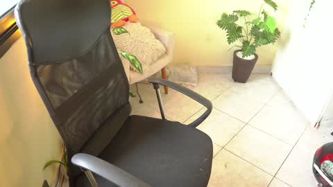 FLORAA online show from January 2025 10:43:01 AM