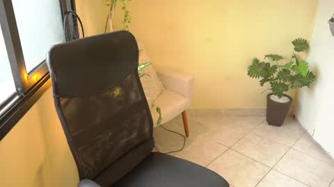 FLORAA online show from January 2025 11:28:01 AM