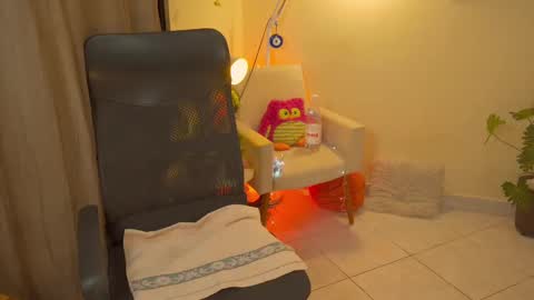 FLORAA online show from September 2025 04:24:02 AM