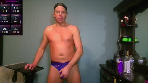 Snapshot of blueyes_hung1 chatting on May 2026 12:38:01 AM Fun Boi online show from May 2026 12:38:01 AM