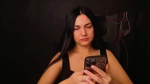 Kelly online show from October 2025 05:41:02 AM